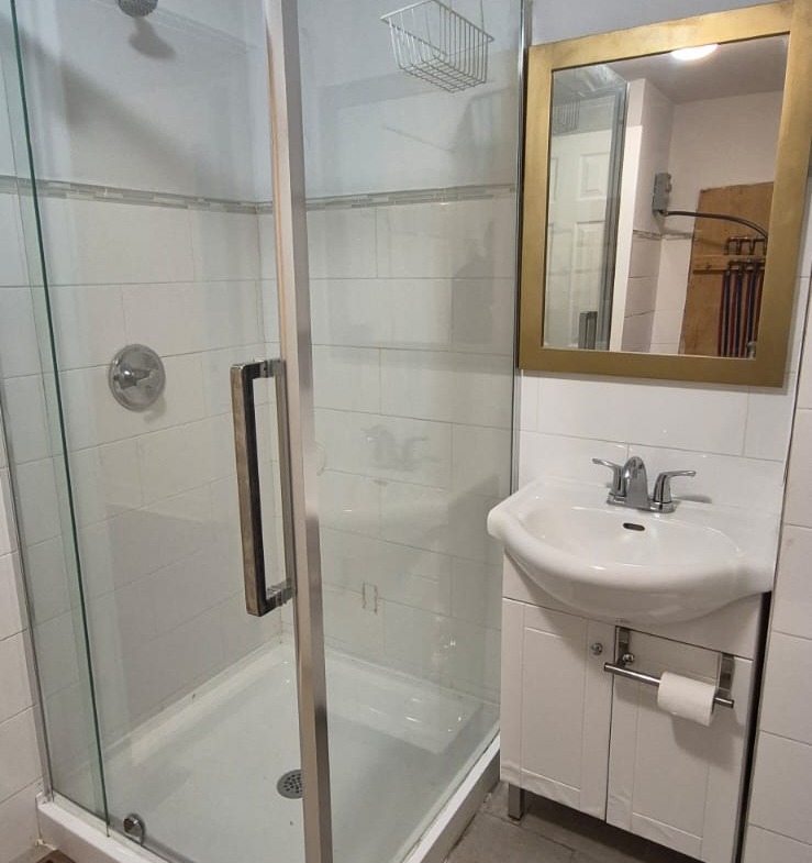 1-Bedroom Main Floor with Parking –Richmond Hill
