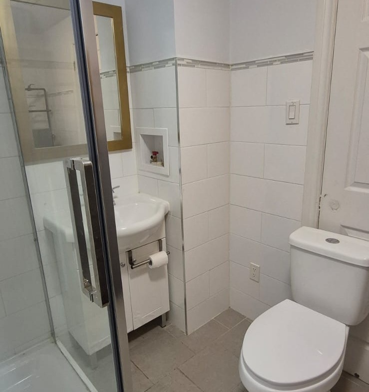 1-Bedroom Main Floor with Parking –Richmond Hill