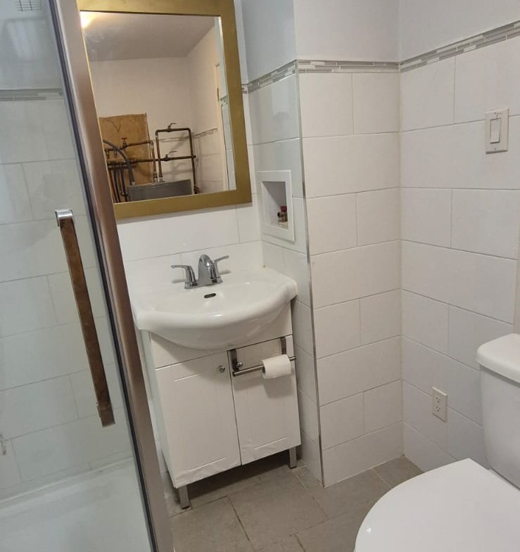 1-Bedroom Main Floor with Parking –Richmond Hill