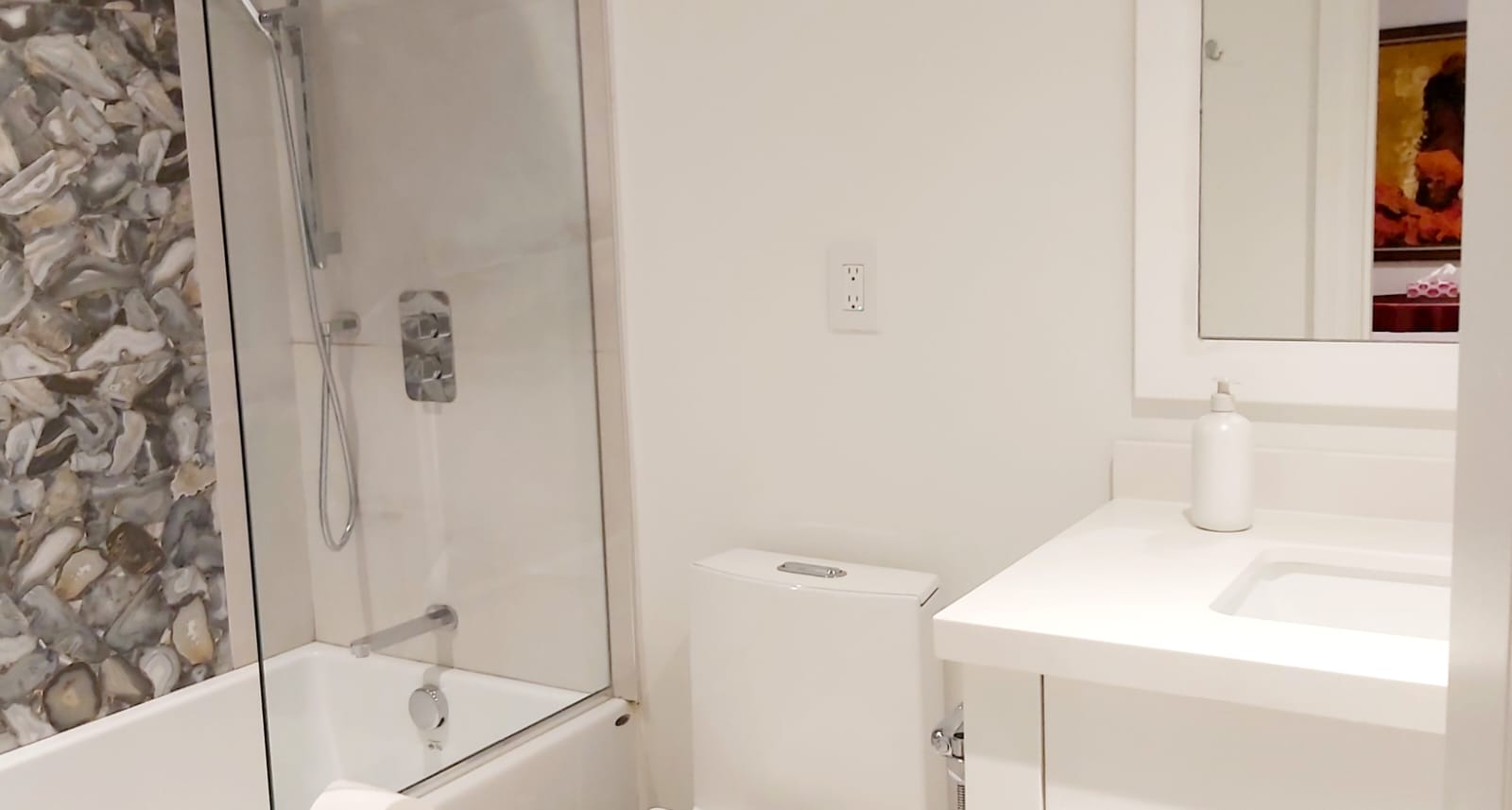 IMG-20250727-WA0007 2-Bedroom Walkout Basement with Parking – Yonge & Finch, North York