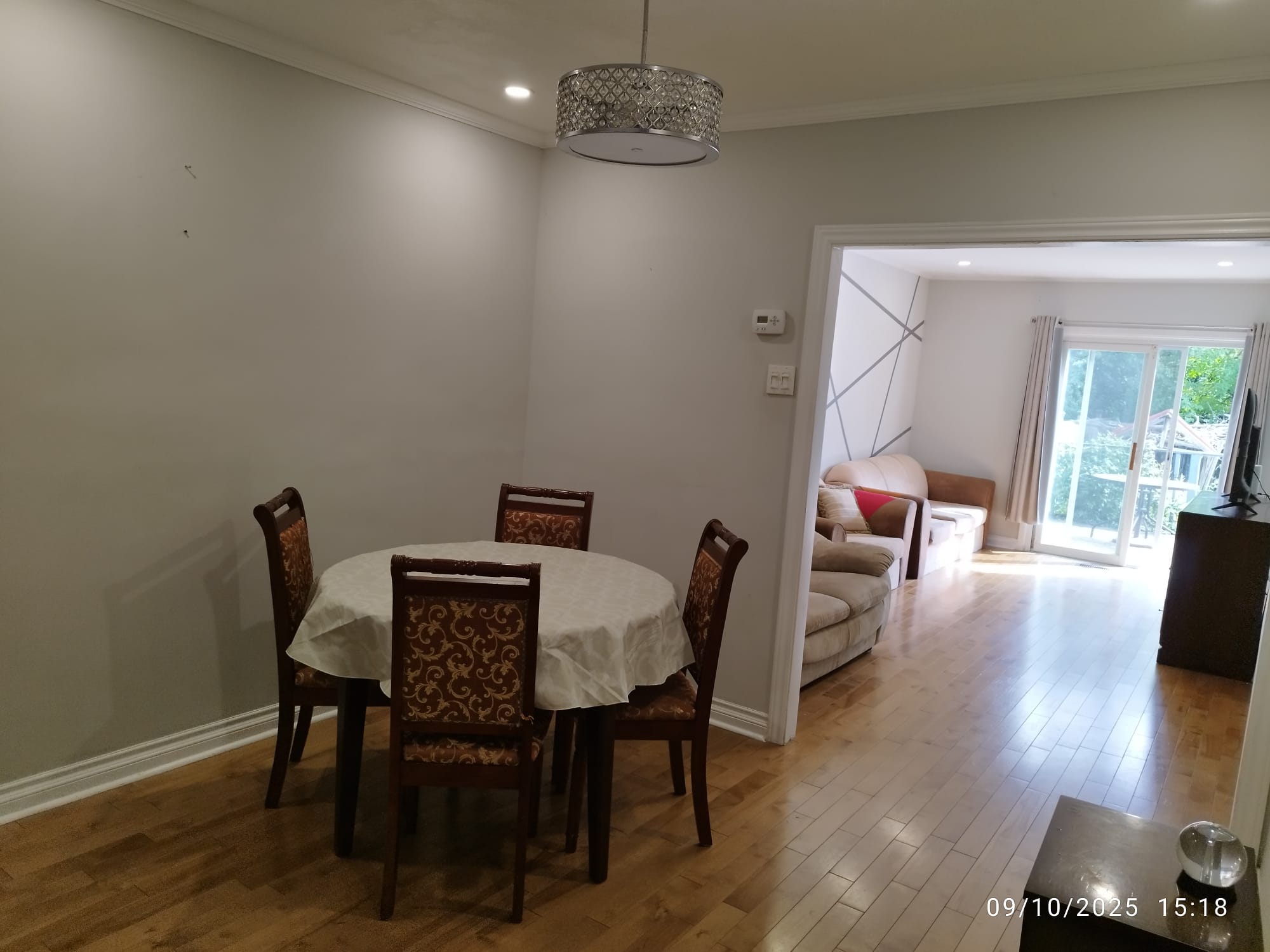 IMG-20250928-WA0072 Spacious 5-Bedroom Entire Semi-Detached Home for Rent – Richmond Hill