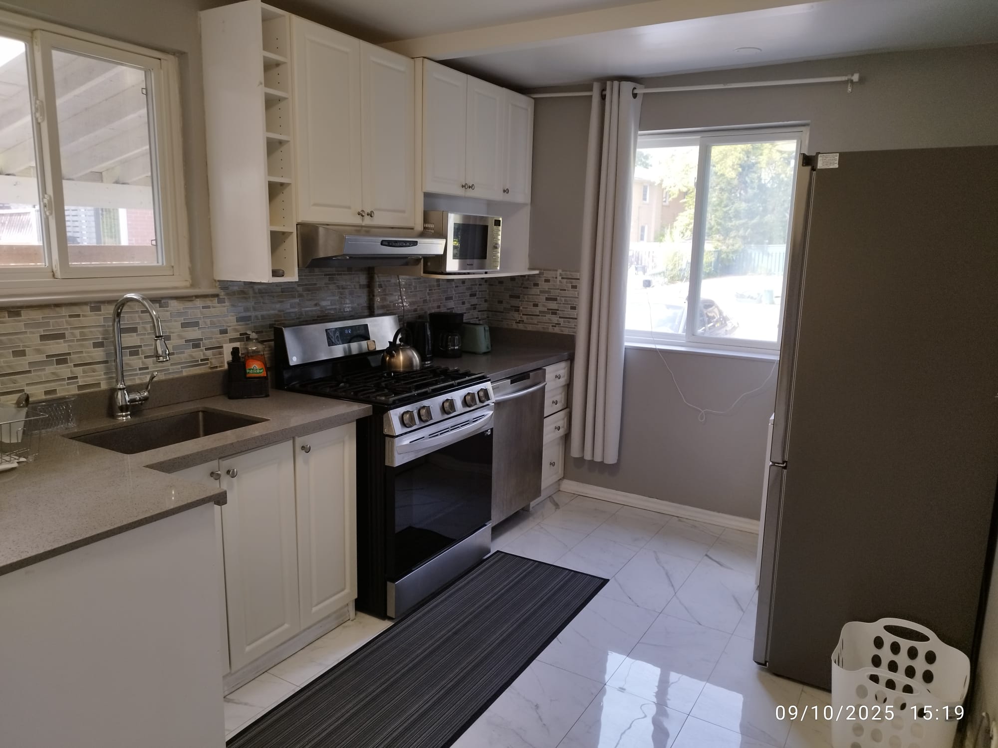 IMG-20250928-WA0074 Spacious 5-Bedroom Entire Semi-Detached Home for Rent – Richmond Hill