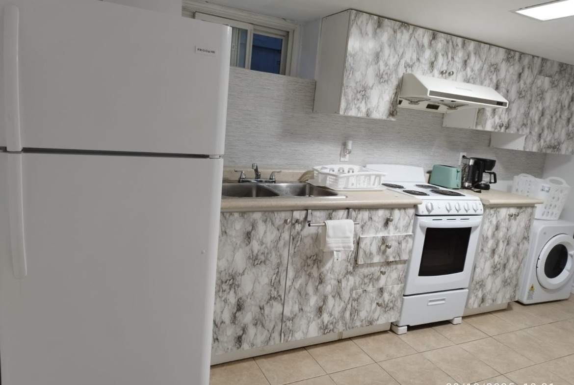 Spacious 5-Bedroom Entire Semi-Detached Home for Rent – Richmond Hill