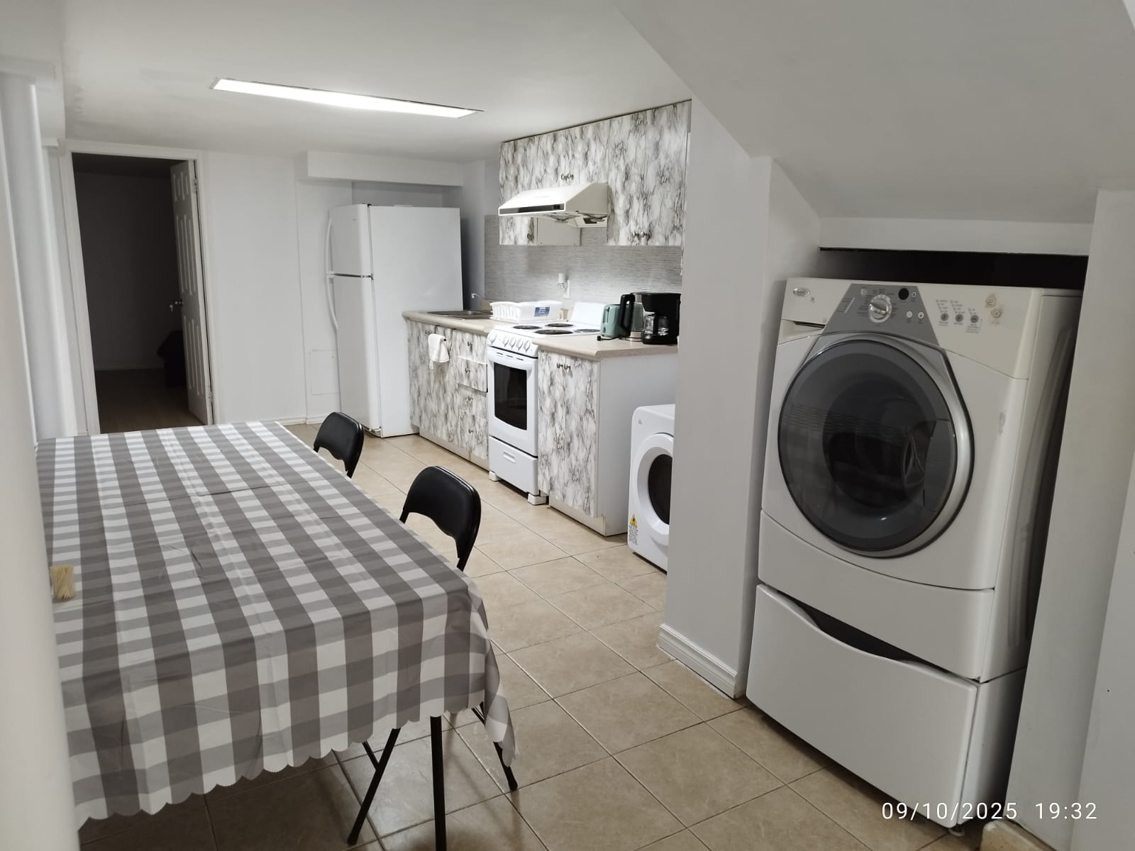 IMG-20250928-WA0087 Spacious 5-Bedroom Entire Semi-Detached Home for Rent – Richmond Hill
