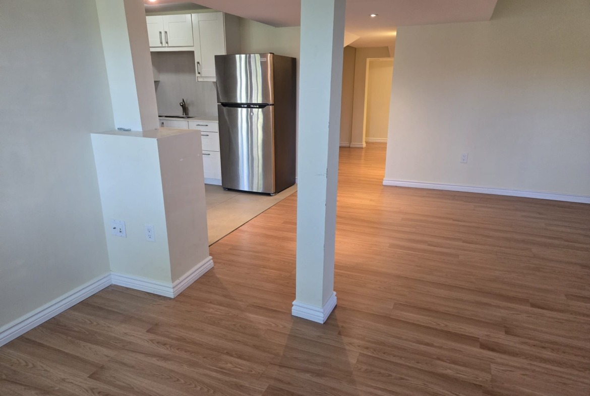 1-Bedroom Walkout Basement with Parking – Pico Crescent, Thornhill