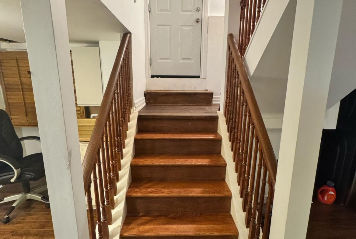 2-Bedroom Basement Apartment with Parking – Thornhill