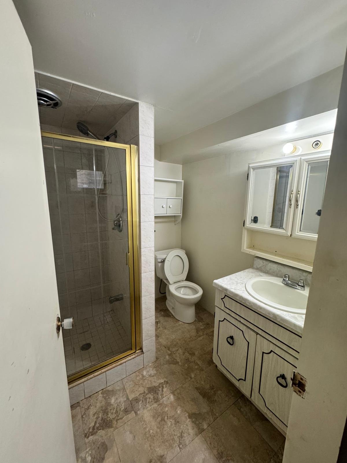 IMG-20251021-WA0021 Fully Renovated 4-Bedroom Townhouse for Rent – North York
