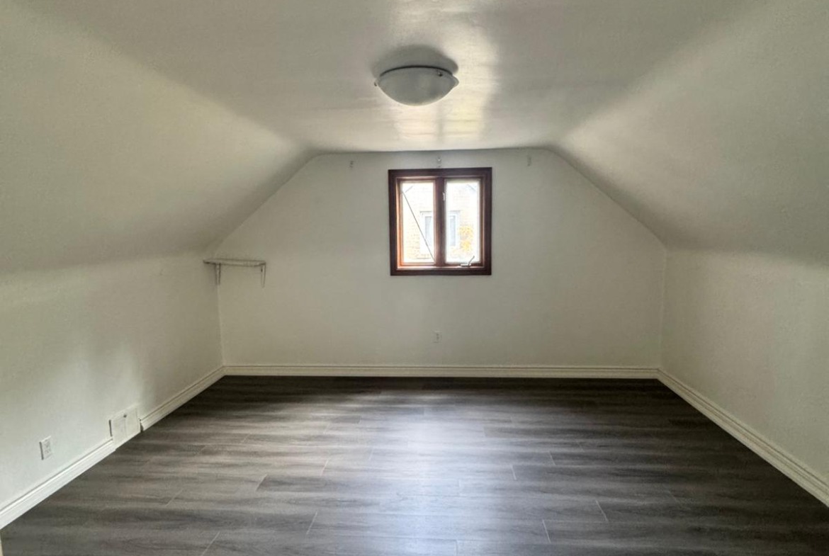 Fully Renovated 4-Bedroom Townhouse for Rent – North York