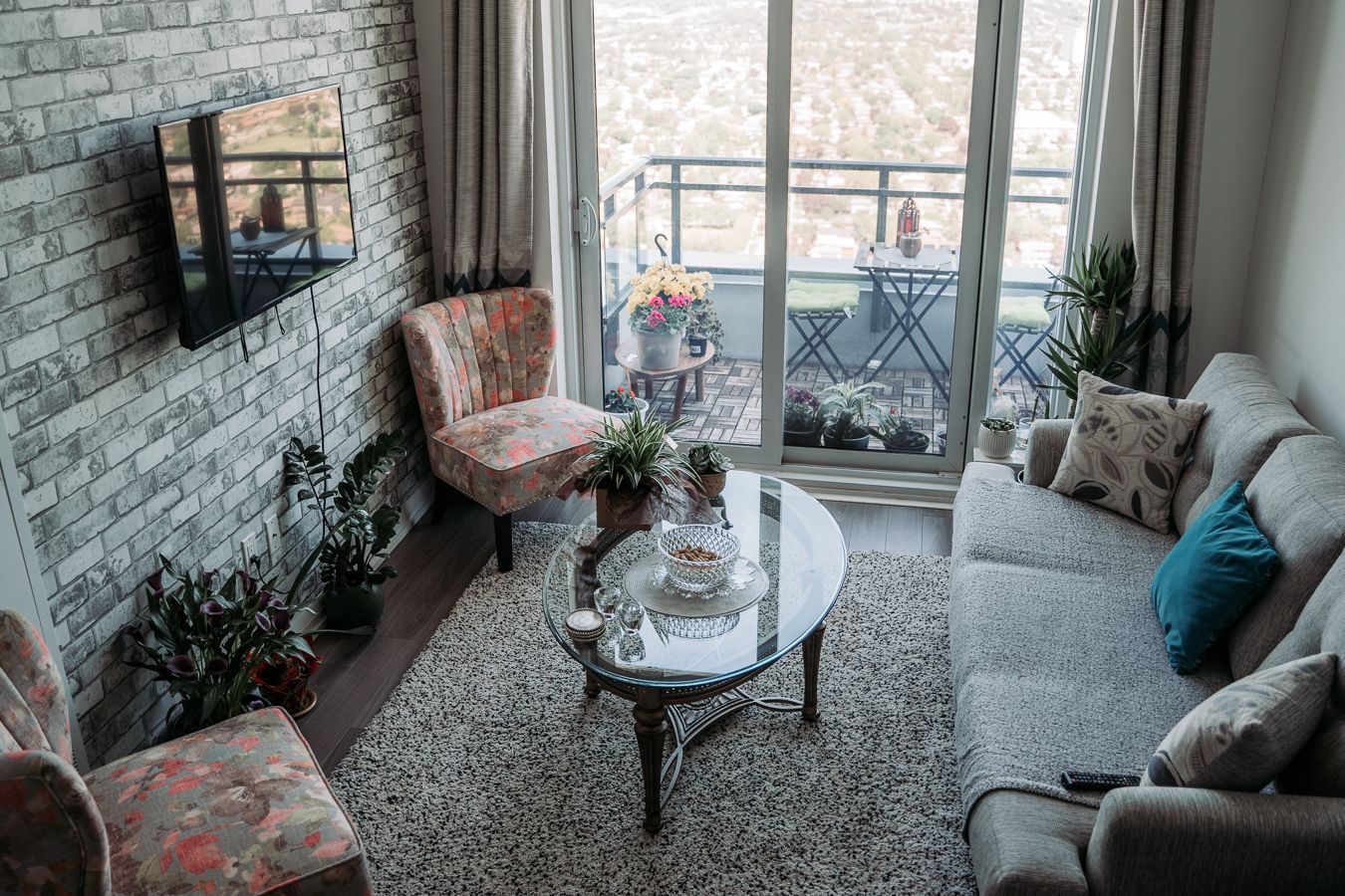 WhatsApp Image 2025-11-24 at 20.20.20 (1) 2-Bedroom Condo for Rent – 55 Ann O’Reilly Rd, North York