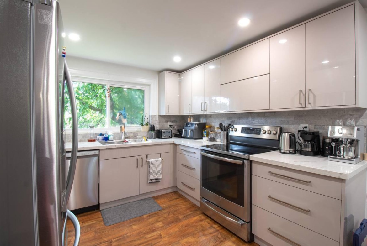 2-Bedroom Main Floor Apartment for Rent – Thornhill