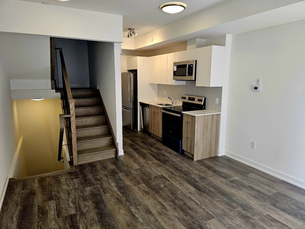 WhatsApp Image 2026-09-03 at 22.34.41 2-Bedroom Townhouse for Rent – North York
