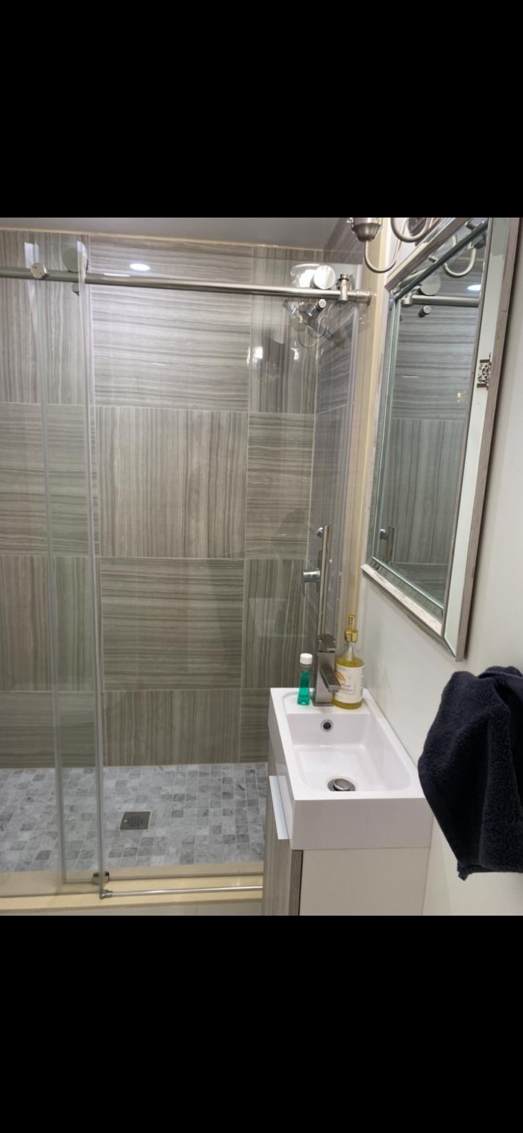Fully Furnished Bachelor Basement for Rent – Leslie & Davis, Newmarket