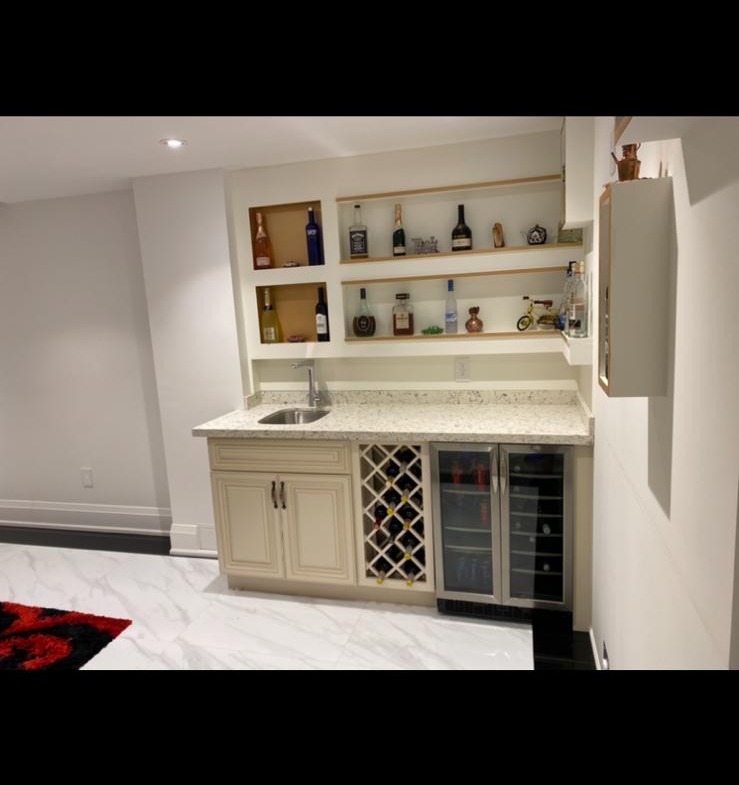 Fully Furnished Bachelor Basement for Rent – Leslie & Davis, Newmarket