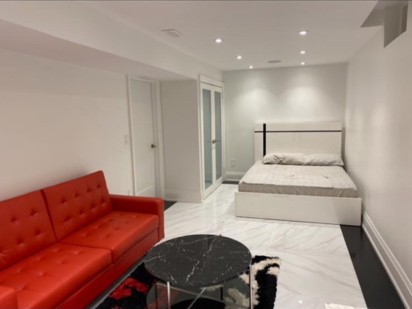 Fully Furnished Bachelor Basement for Rent – Leslie & Davis, Newmarket