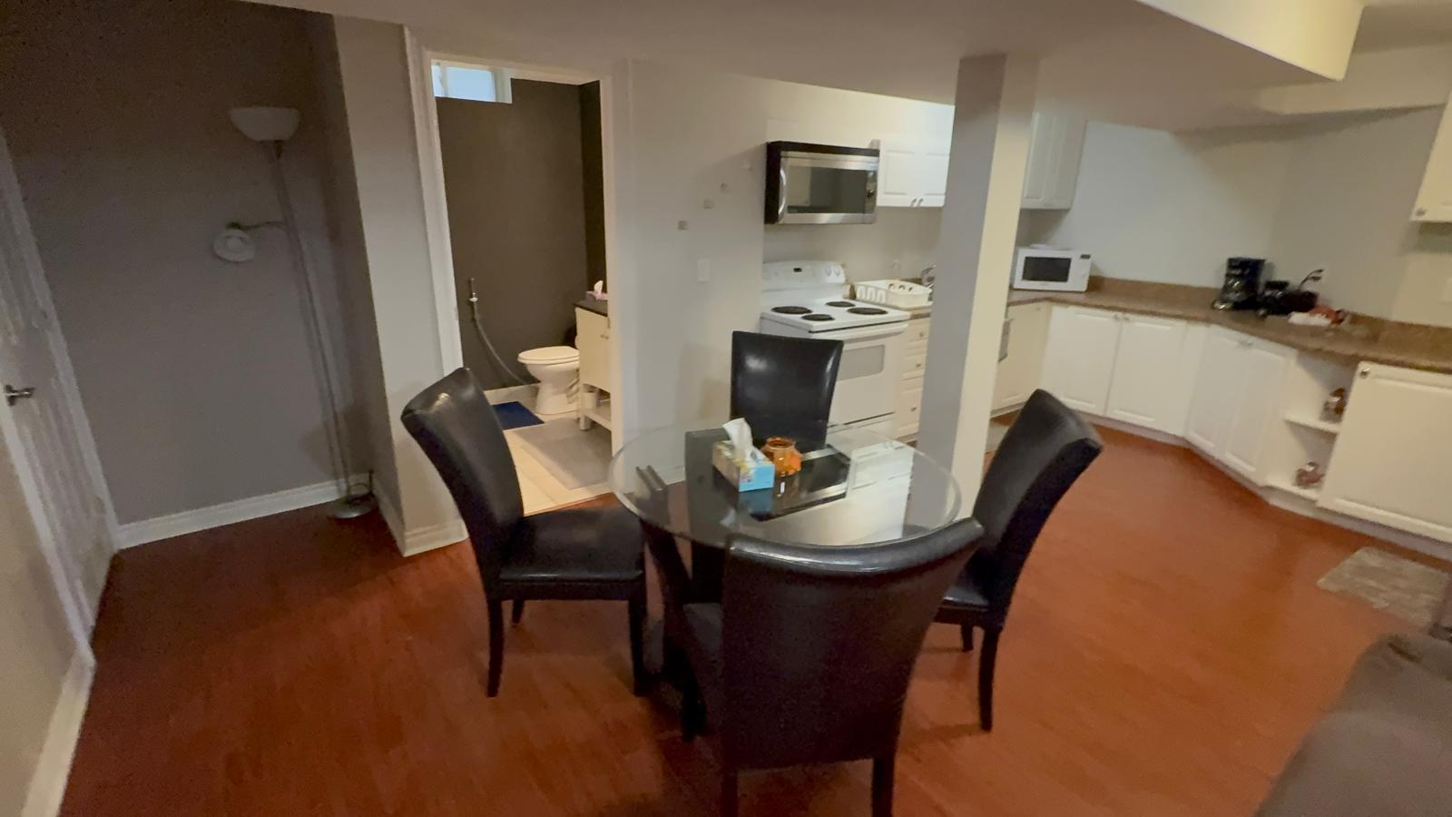2-Bedroom Furnished Basement for Rent – Oak Ridges, Richmond Hill