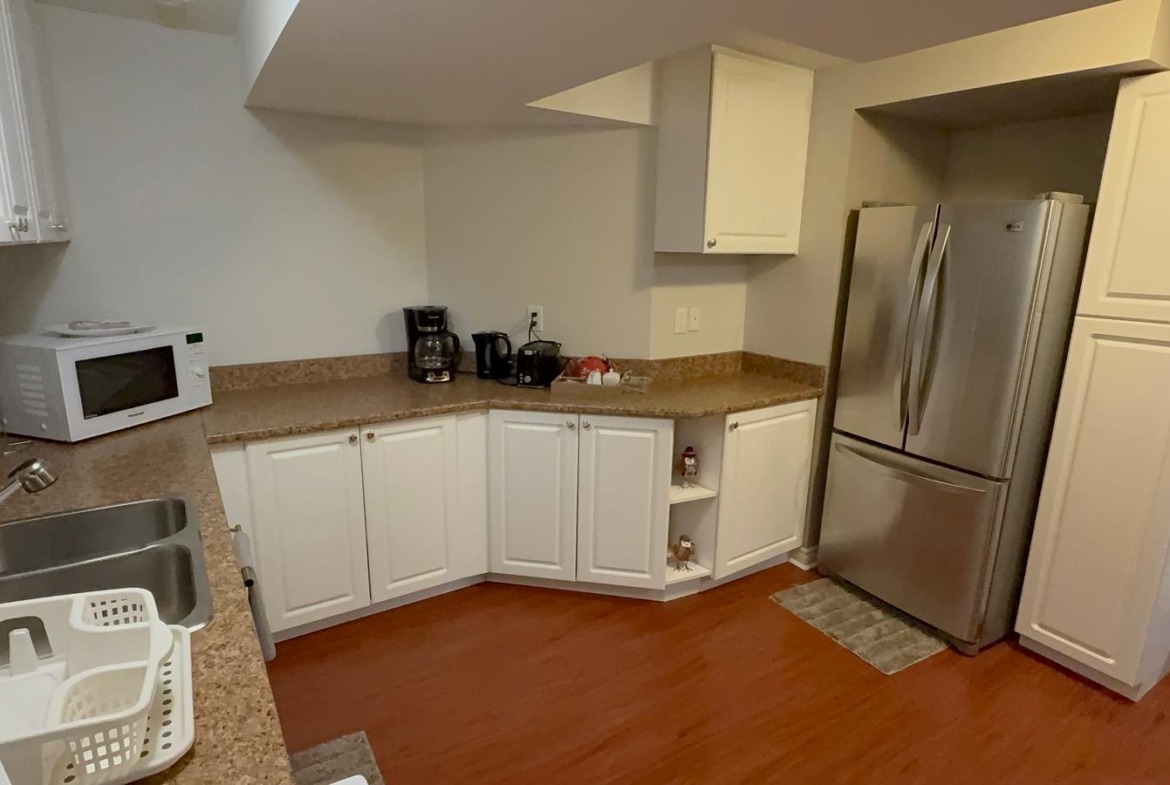 2-Bedroom Furnished Basement for Rent – Oak Ridges, Richmond Hill