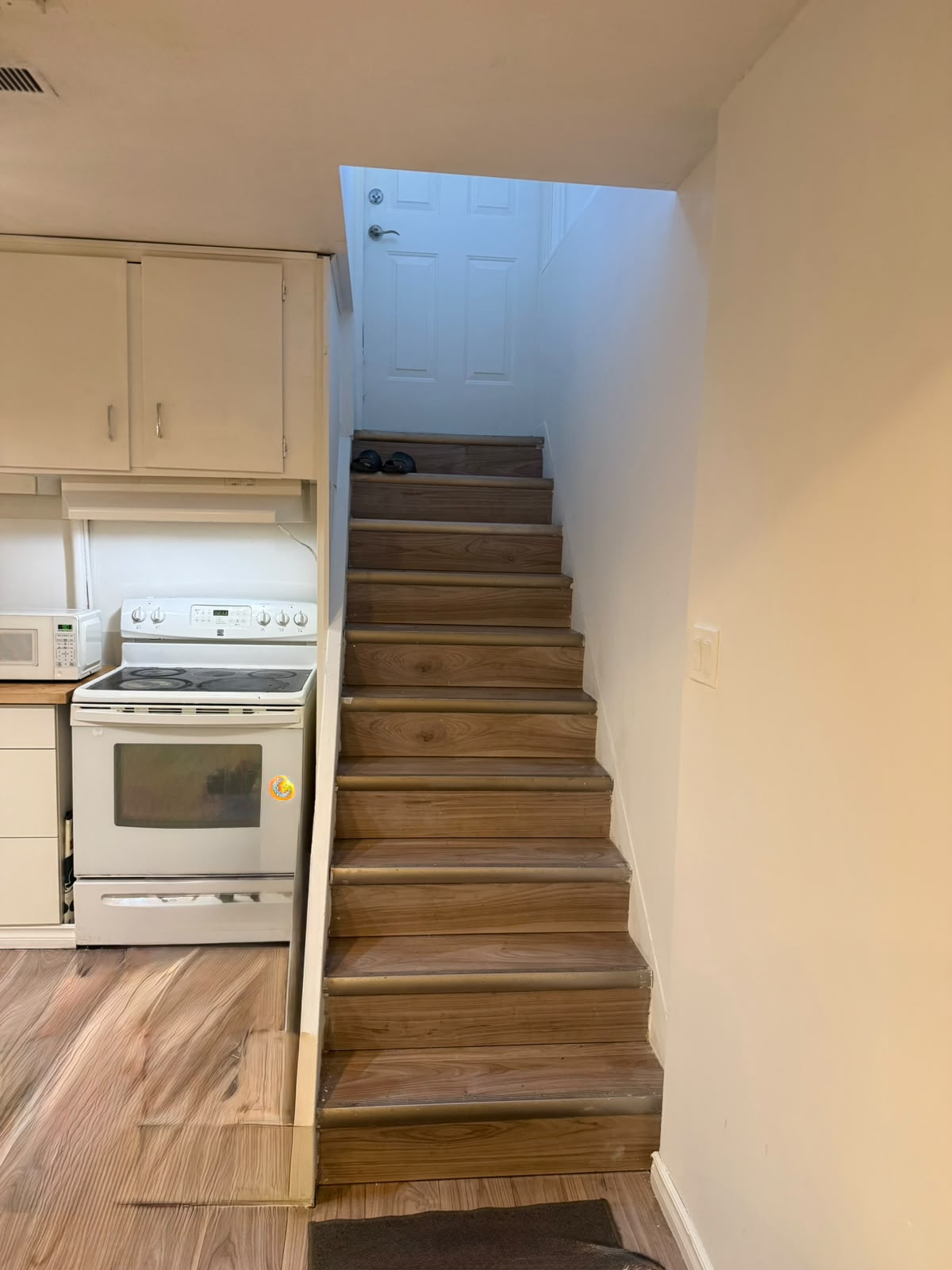 Fully Furnished 2-Bedroom Basement for Rent – North York